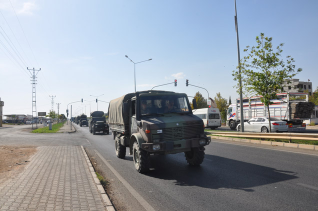 Son günlerin en büyük askeri sevkiyatı Nizipe ulaştı
