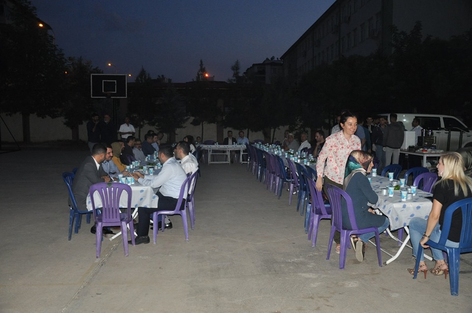 Işyeri temsilcilerine yemek