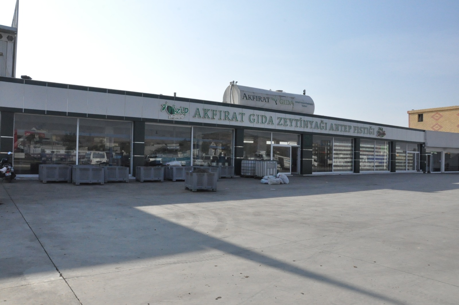 Akfirat gida zeytinyaği antep fistiği fabrikasi üretime başladi