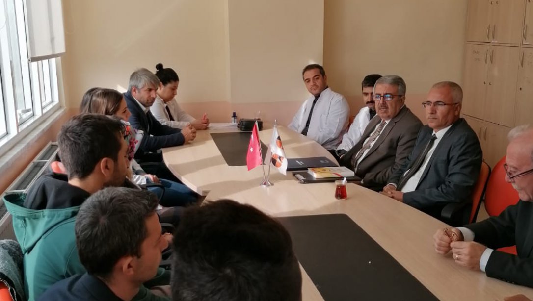 İlçe Milli Eğitim Müdürümüz Cengiz GÜNDEŞ ve Şube Müdürümüz Vehbi ÖZTÜRK'ten Artı Kol