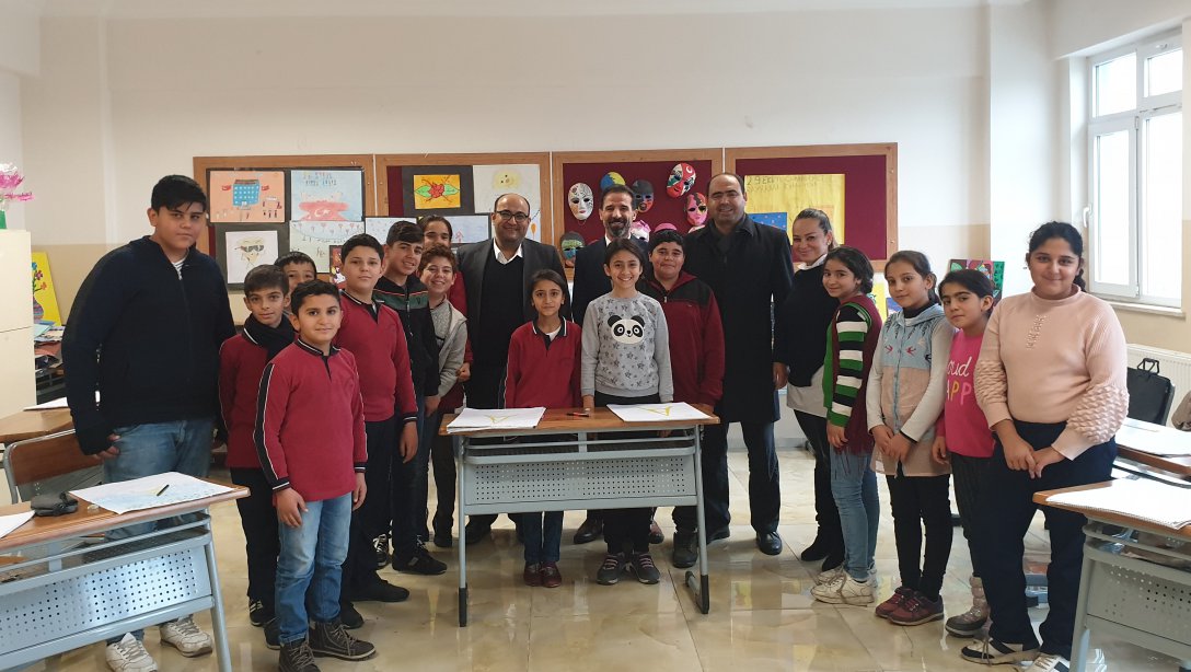 İlçe Milli Eğitim Şube Müdürümüz Mehmet DEMİR 'den Enver Mebrure Okan Ortaokulu'na Zi