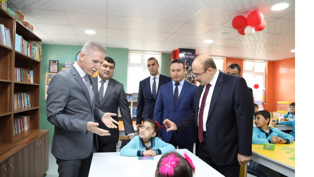 Gaziantep Valimiz Sayın Davut GÜL Mehmet Cemal Dikici İlkokulu'nu Ziyaret Ettiler