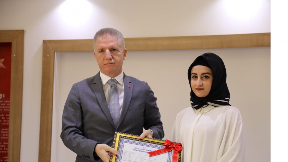 Gaziantep Valimiz Sayın Davut GÜL Nizip Mesleki Eğitim Merkezi Belge Törenine Katıldı