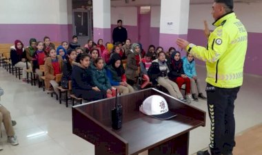 Polisler öğrencilerle buluştu!
