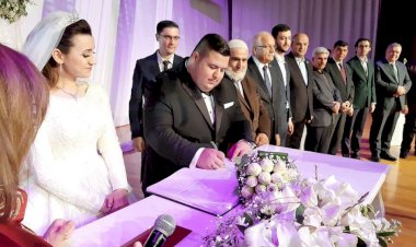 Sarı ailesinin mutlu günü