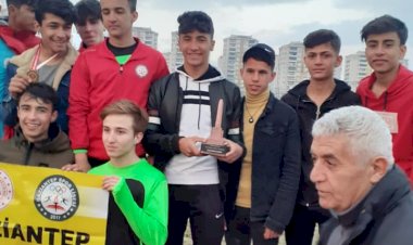 Nizip Spor Lisesi Gazi Kupasında İl Üçüncüsü Oldu