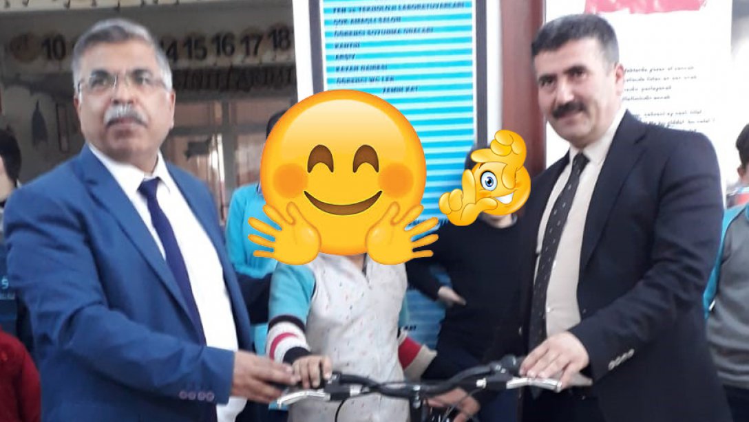"Yetim Gülerse Dünya Güler Projesi" Çocuklarımızı Güldürmeye Devam EDiyor