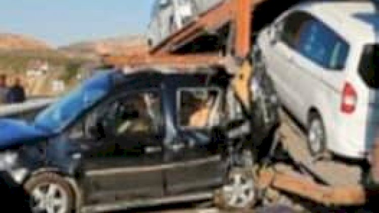 Arızalı Araca Tır Çarptı; 1 Ölü 1 Yaralı