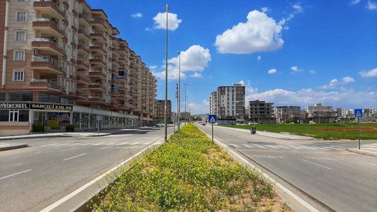 Nizip'te vatandaşlar sokağa çıkma yasağına uydu