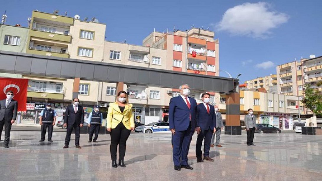 23 Nisan Ulusal Egemenlik ve Çocuk Bayramı Kutlamaları Çelenk  Sunma Töreni ile başla