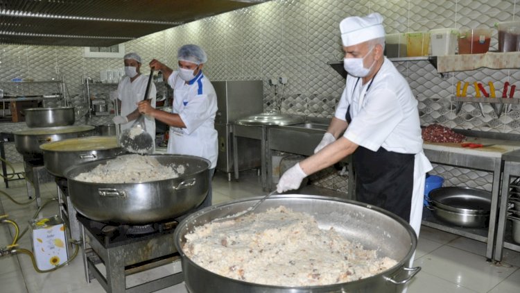 Hacı Fatma-Mehmet Cankesen Külliyesi aşevinde günde 3000 Kişiye Yemek Dağıtılıyor