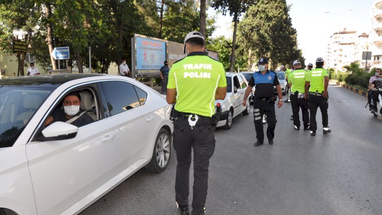 Nizip polisinden trafik ve maske uygulaması Nizip polisinden trafik ve maske uygulaması