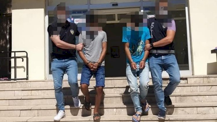 Inşaat malzemesi çalan hirsizlik şüphelileri yakalandi Inşaat malzemesi çalan hirsizlik şüphelileri yakalandi