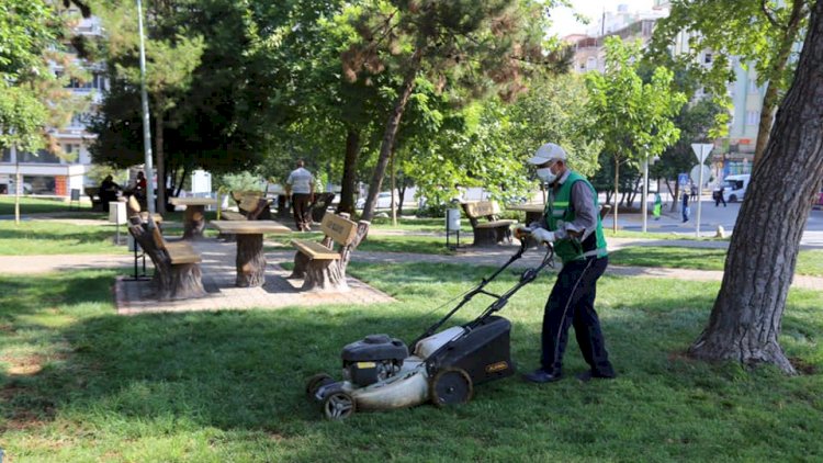 Bayram öncesi belediye ekiplerinden hummalı çalışma