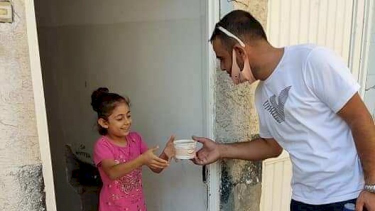Muhtar Abekir Turan'dan aşure dağıtımı Muhtar Abekir Turan'dan aşure dağıtımı