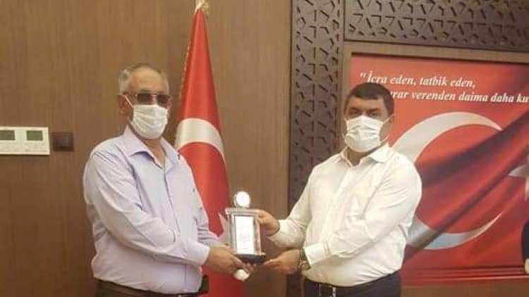 Kaymakam Şahin'e Sınır Ötesi Plaket