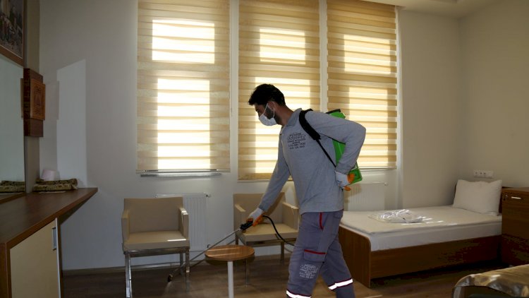 Nizip’te eş zamanlı ilaçlama çalışması Nizip’te eş zamanlı ilaçlama çalışması