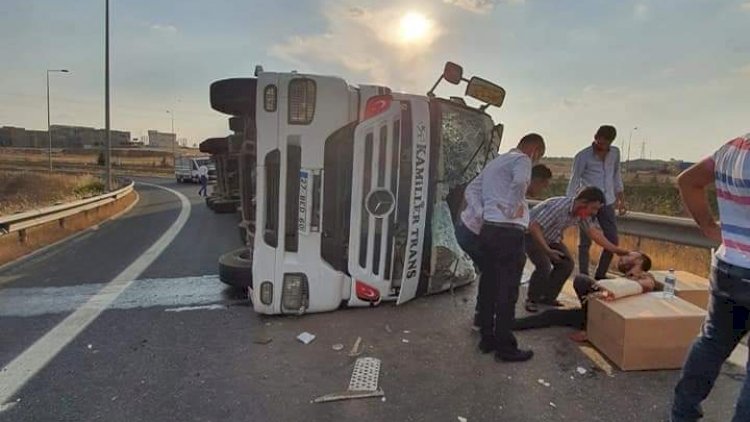 Suriye'ye Kahve taşıyan tır kaza yaptı