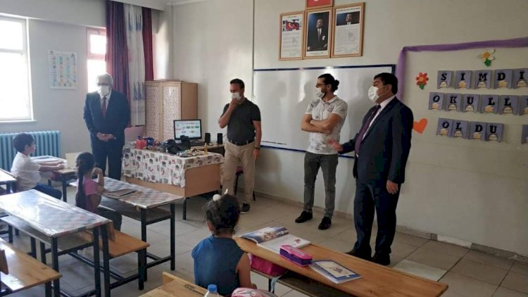 Kaymakam Şahin öğrencileri ziyaret etti* Kaymakam Şahin öğrencileri ziyaret etti*