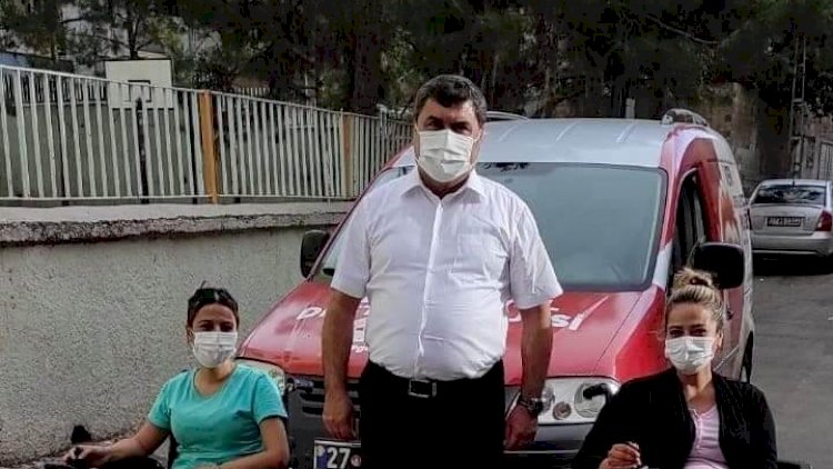 Engelli Kız Kardeşlere Akülü Sandelye