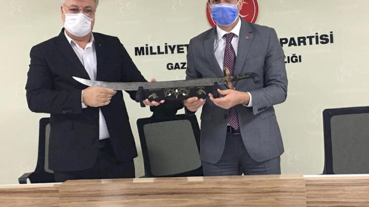 Davut Karabacak'tan İl Başkanı Çıkmaz’a hayırlı olsun ziyareti Davut Karabacak'tan İl Başkanı Çıkmaz’a hayırlı olsun ziyareti