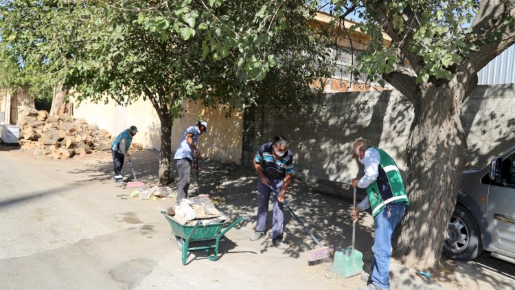 Nizip Belediyesi’nden Sanayi Sitesi’nde temizlik seferberliği Nizip Belediyesi’nden Sanayi Sitesi’nde temizlik seferberliği