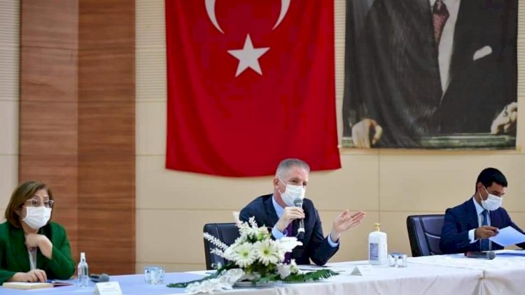 Vali Gül Muhtarlar ile Toplandı
