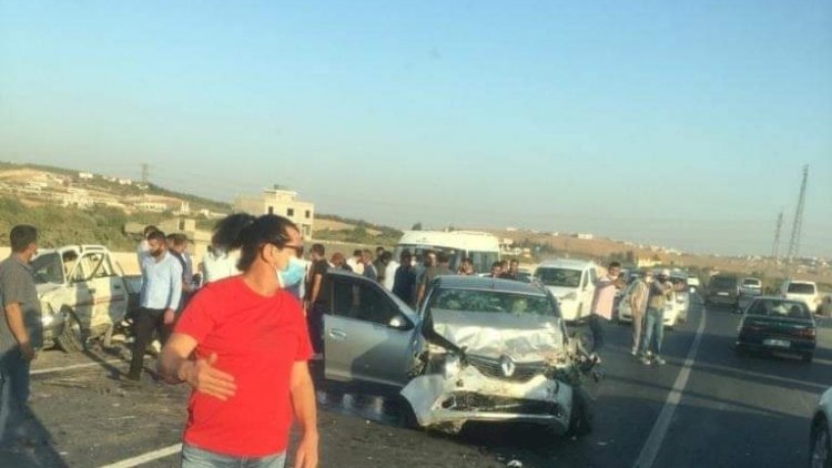 Nizip Yolunda kaza: 9 yaralı Nizip Yolunda kaza: 9 yaralı