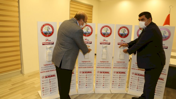 Nizip Belediyesi’nden cami ve Kur’an kurslarına dezenfektan desteği Nizip Belediyesi’nden cami ve Kur’an kurslarına dezenfektan desteği