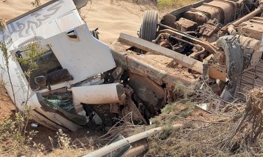 Nizip'te Kaza 2 hafif yaralı Nizip'te Kaza 2 hafif yaralı