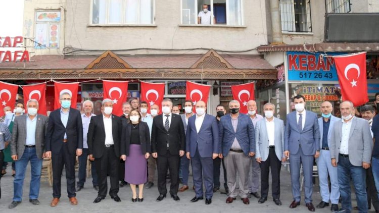 Fatma Şahin ve beraberindeki heyet MHP Teşkilatını Ziyaret Etti