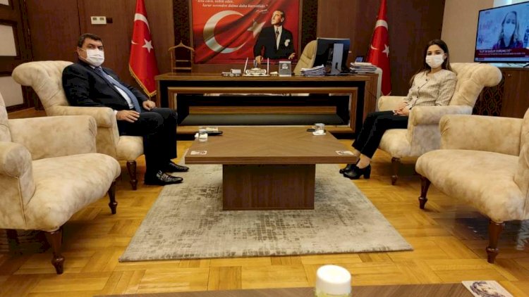 Oğuzeli Kaymakamı Büşra Uçar Kaymakam Şahin’i Ziyaret Etti Oğuzeli Kaymakamı Büşra Uçar Kaymakam Şahin’i Ziyaret Etti