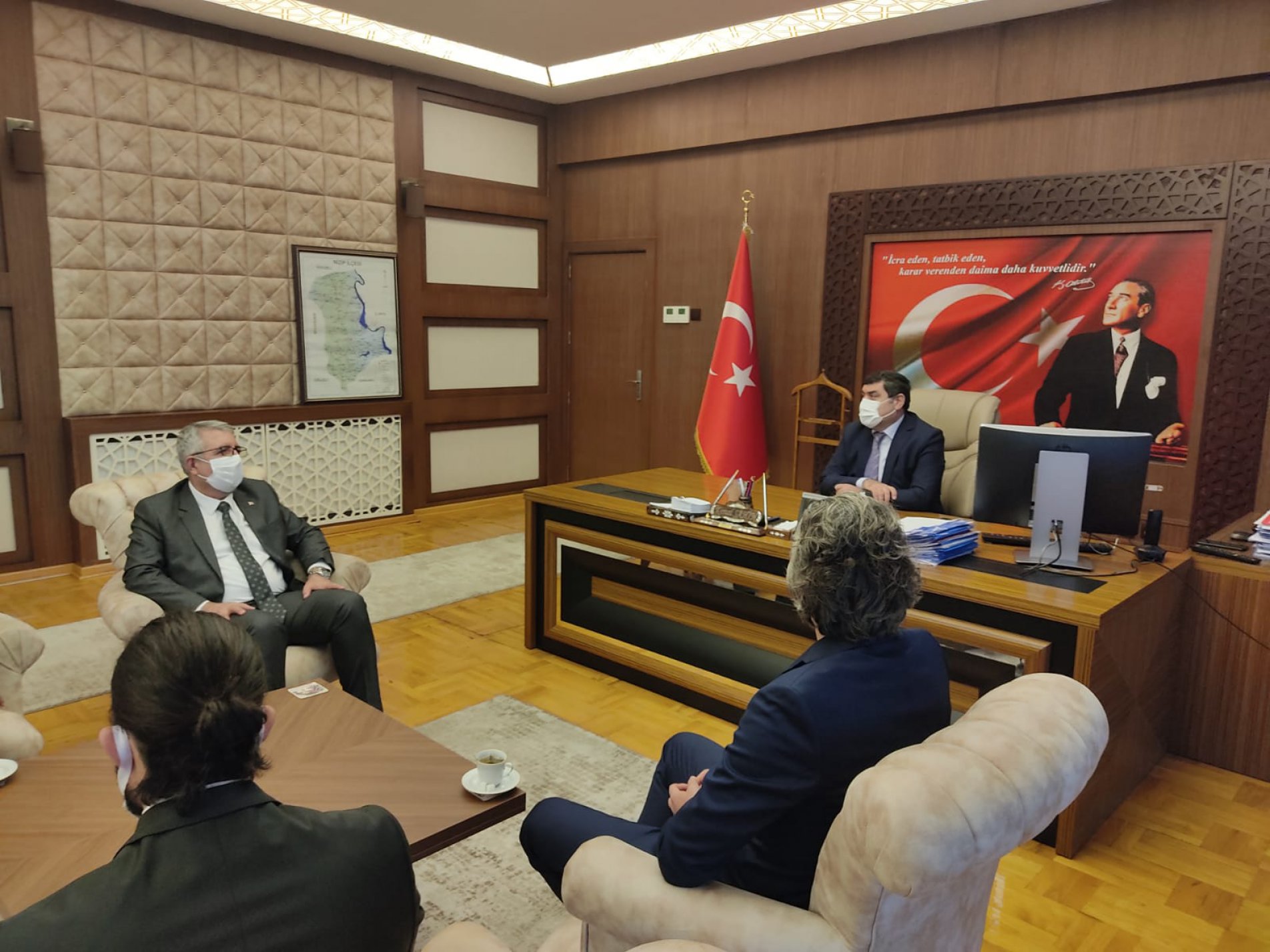 24 Kasım Öğretmenler Günü Münasebetiyle İlçe Kaymakamımız Sayın Kemal ŞAHİN'e Ziyaret