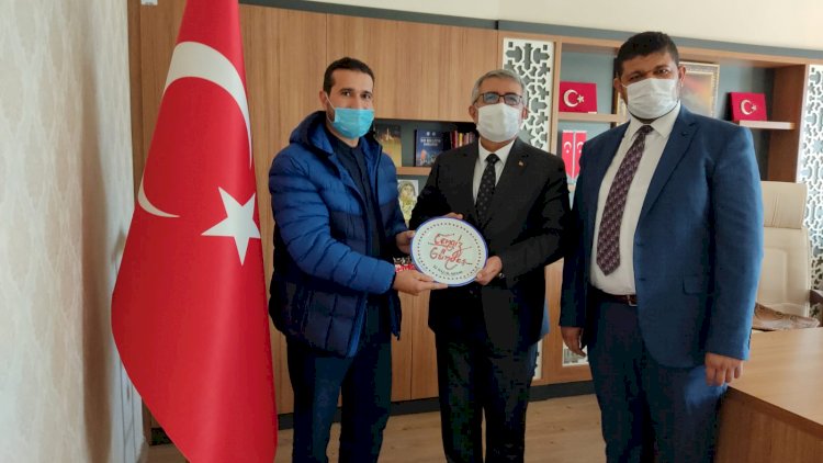 Akçakent Okul Aile Birliği, öğretmenlerini unutmadı