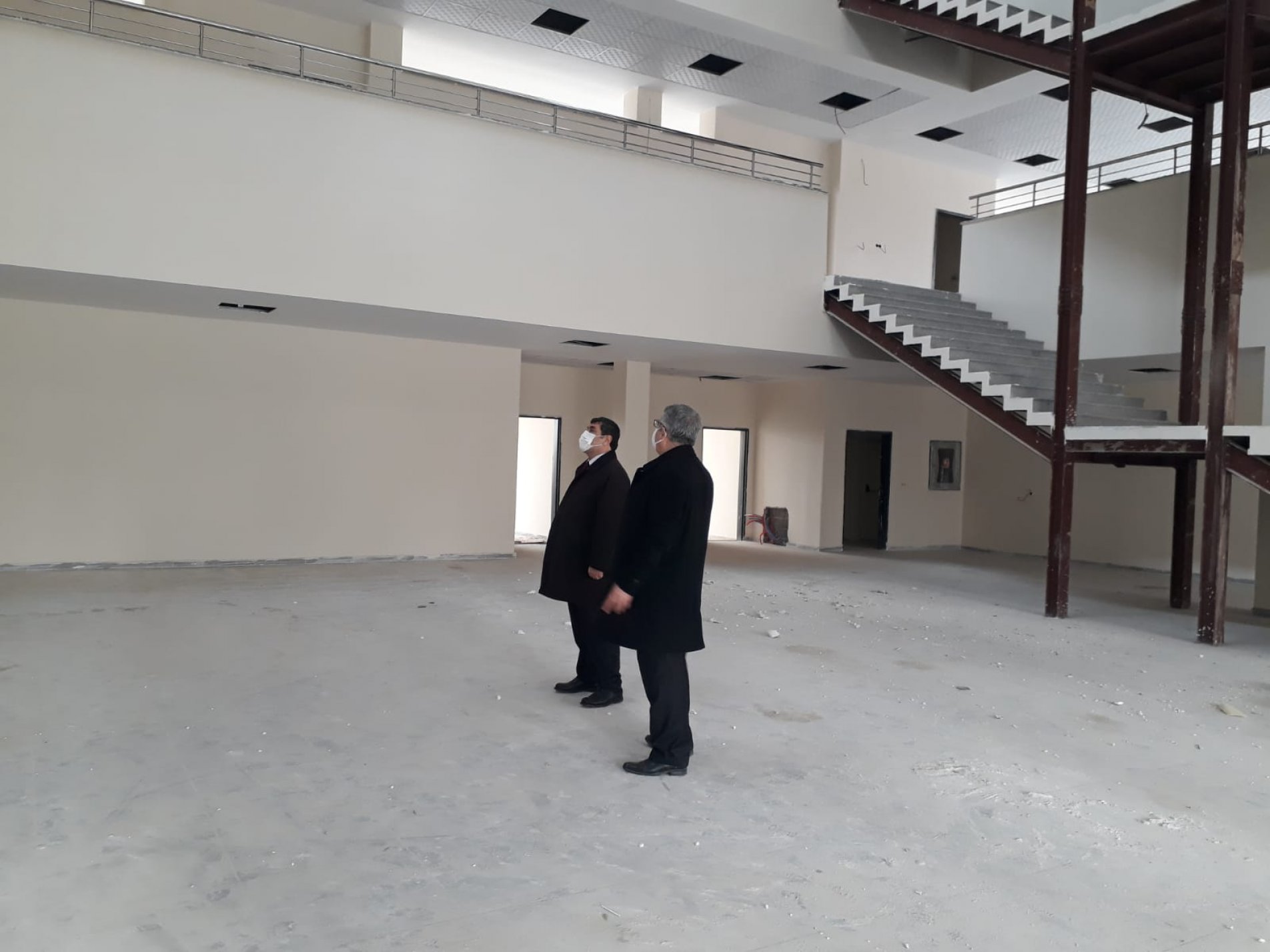 İlçe Kaymakamımız Kemal ŞAHİN ve İlçe Milli Eğitim Müdürümüz Cengiz GÜNDEŞ Okul İnşaa