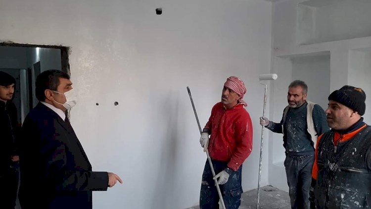Kaymakam Şahin, yanan evde inceleme yaptı