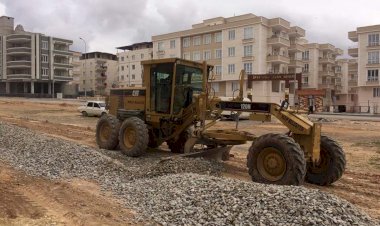 Fırat Mahallesi'nde malzeme serim çalışması yapıldı Fırat Mahallesi'nde malzeme serim çalışması yapıldı