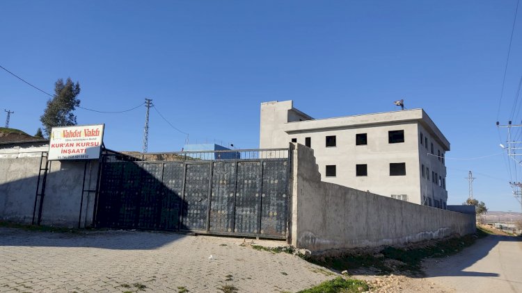 Vahdet Vakfı Kur'an Kursu İnşaatı Aralıksız Devam Ediyor. Vahdet Vakfı Kur'an Kursu İnşaatı Aralıksız Devam Ediyor.