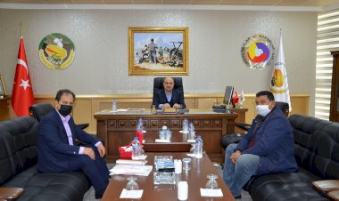 Nizip kizilay şube başkani mehmet genç başkan sari’yi ziyaret etti