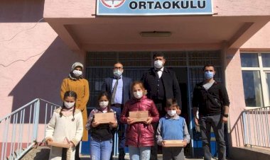 Nizip Belediyesinden öğrencilere mangala oyun seti