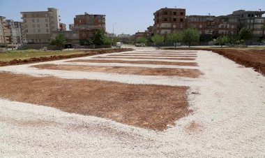 Başkanlar Sarı ve Fadıloğlu pazar yeri inşaat alanını inceledi