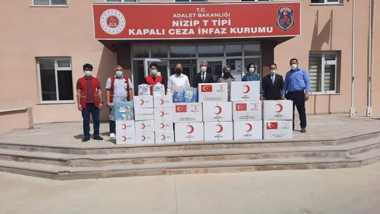 Nizip Kızılay'dan mahkum çocuklarına yardım