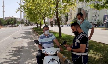 Nizip’te polis denetimlerini artırdı Nizip’te polis denetimlerini artırdı