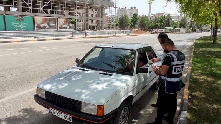 Nizip’te polis denetimlerini artırdı Nizip’te polis denetimlerini artırdı