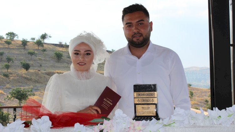 Kızılırmak ve Özdemir ailesinin mutlu günü Kızılırmak ve Özdemir ailesinin mutlu günü