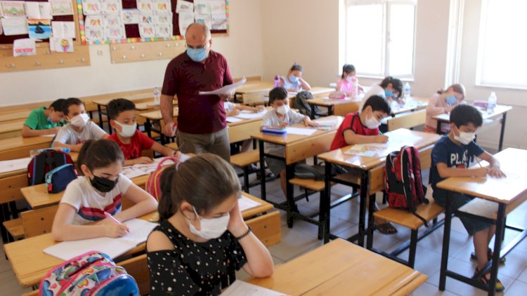 'Telafide Bende Varım' programı ile Öğrencilere Türkçe ve Matematik Dersi