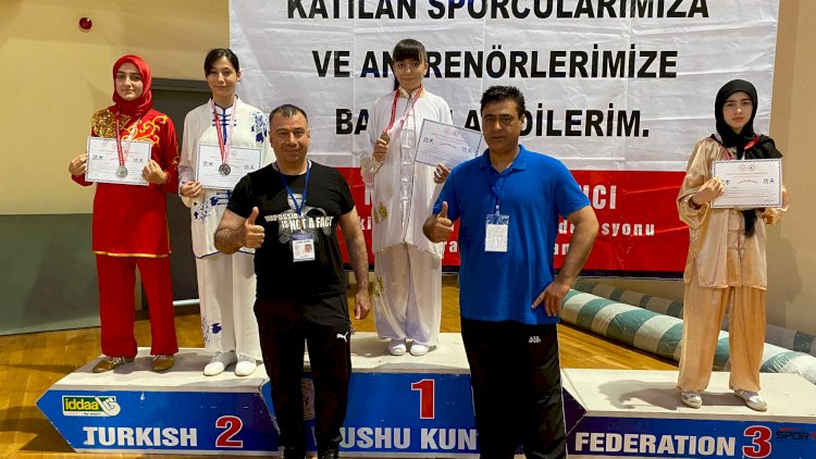 Wushu kung fu sanda -taolu türkiye şampiyonasinda nizip gücü spor kulübü'nün büyük b Wushu kung fu sanda -taolu türkiye şampiyonasinda nizip gücü spor kulübü'nün büyük b