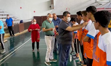 U-14 Erkekler Salon Hokey müsabakaları yapıldı