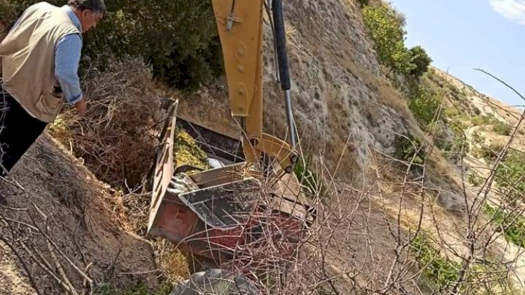 Nizip'te traktör kazasında maddi hasar oluştu Nizip'te traktör kazasında maddi hasar oluştu