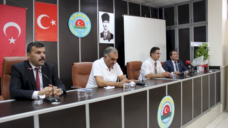 İYİ Parti Heyetinden Nizip Ziraat Odasına Ziyaret İYİ Parti Heyetinden Nizip Ziraat Odasına Ziyaret